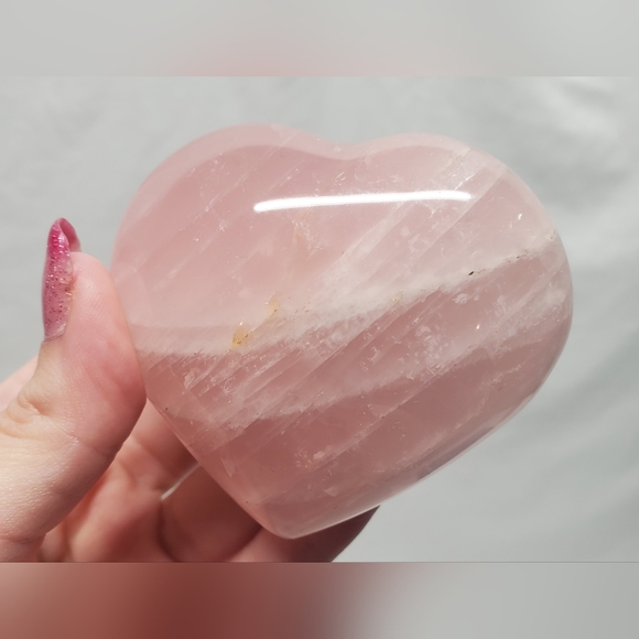 Rose quartz heart healing crystal - Picture 3 of 4